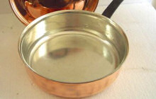 Saut&eacute; Pan